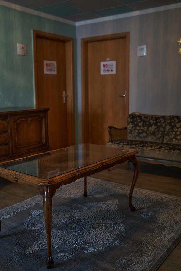 Hotel Auszeit Im Euro Rastpark Guxhagen Eksteriør billede